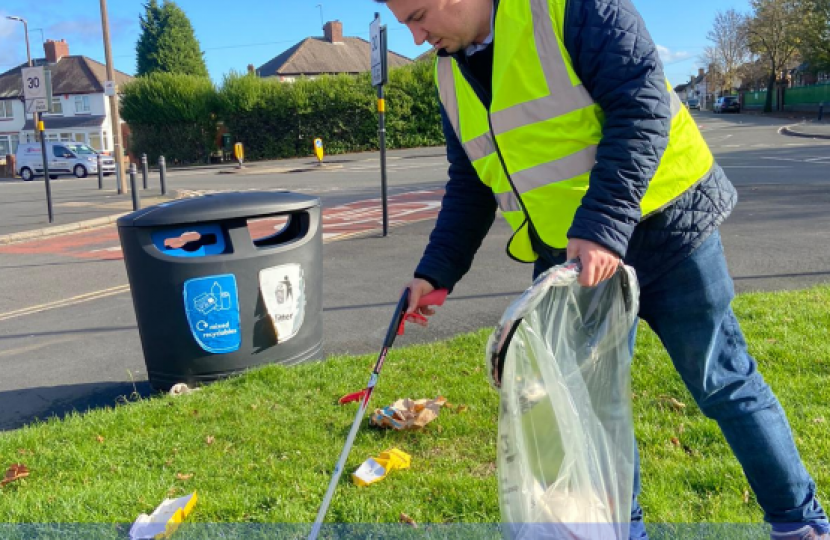 Litter Picking with Dan Noon!